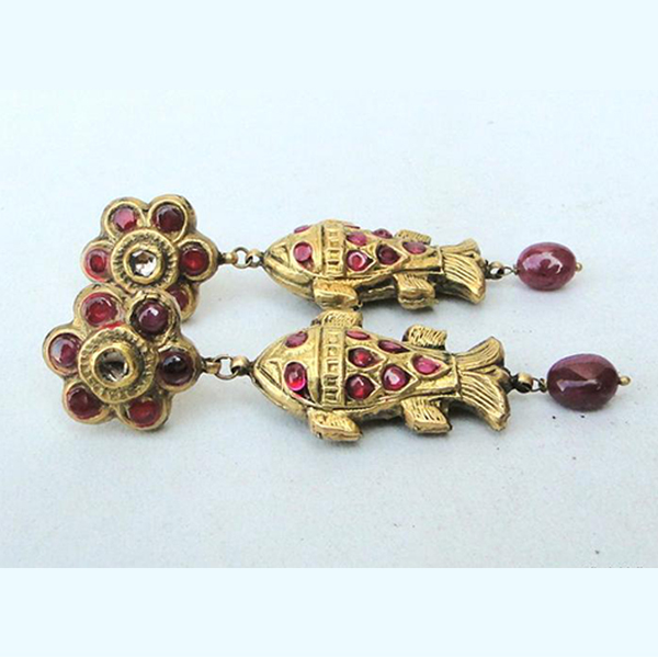 natural and artistic